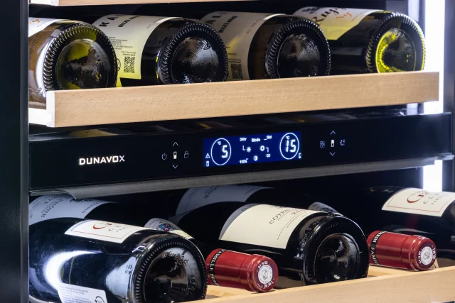 DUNAVOX HORIZON-44, Schwarz